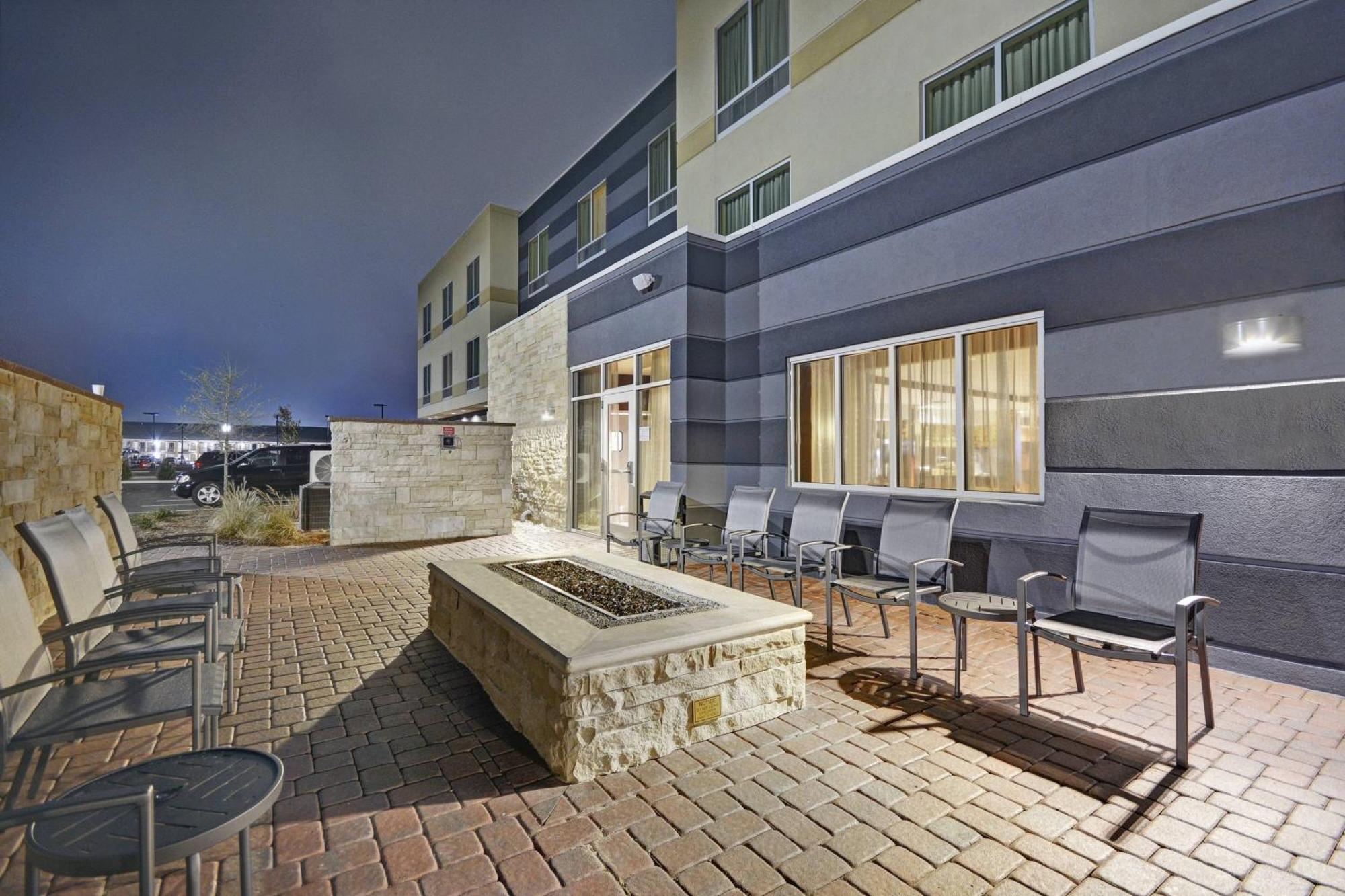 Fairfield Inn & Suites By Marriott Savannah Sw/Richmond Hill Εξωτερικό φωτογραφία